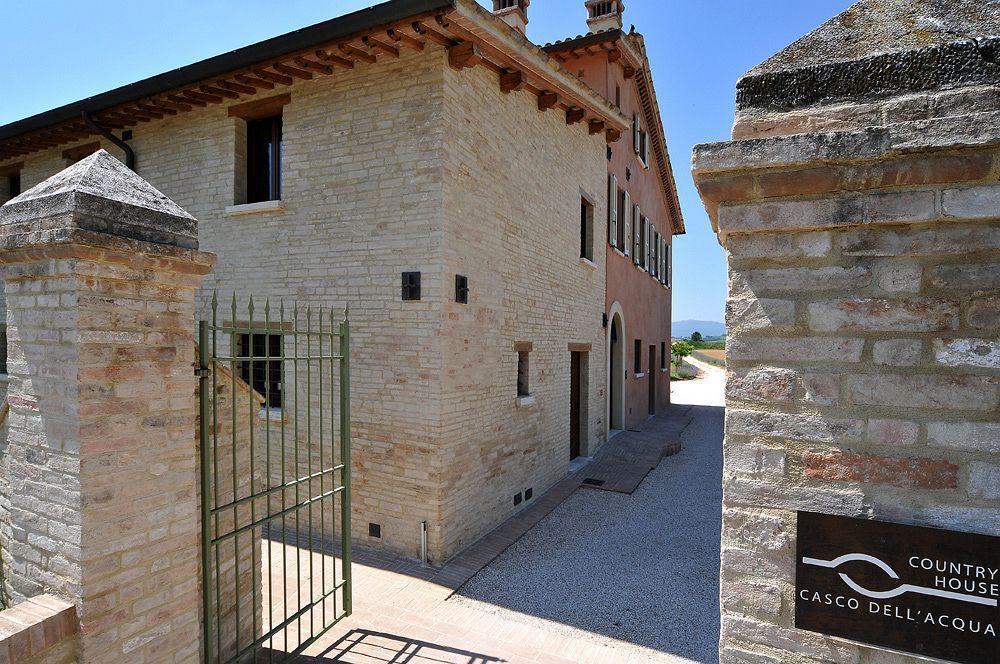 טרווי Country House Casco Dell'Acqua מראה חיצוני תמונה