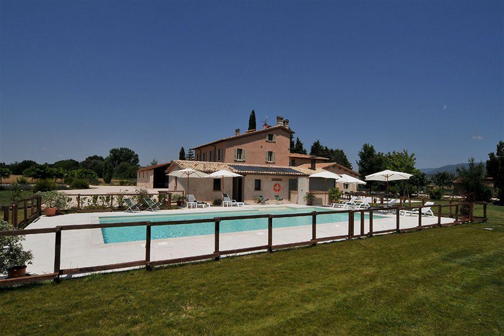 טרווי Country House Casco Dell'Acqua מראה חיצוני תמונה