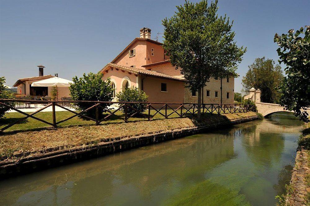 טרווי Country House Casco Dell'Acqua מראה חיצוני תמונה