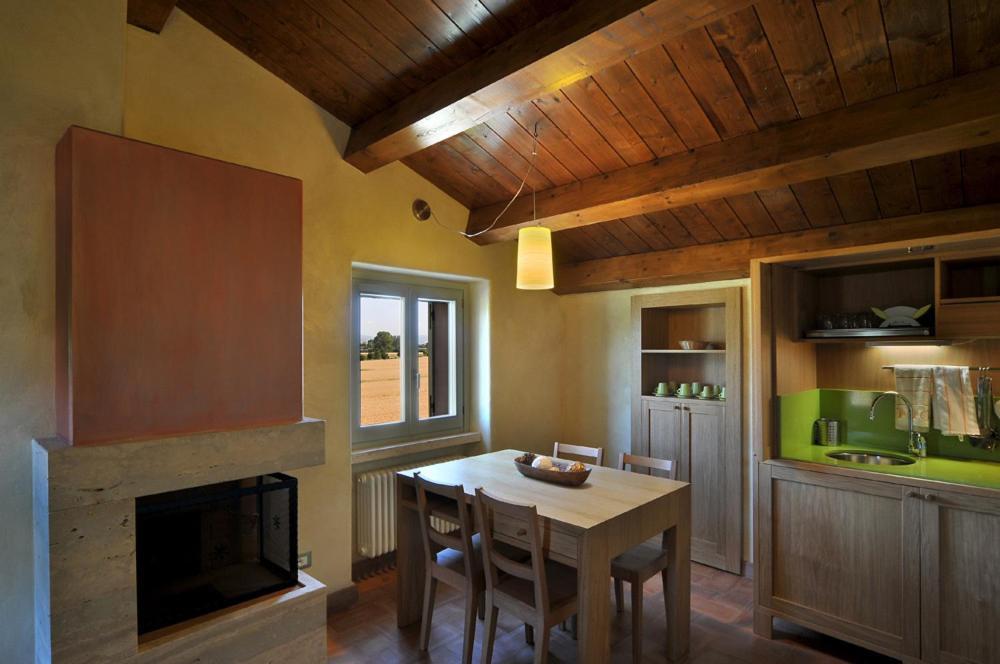 טרווי Country House Casco Dell'Acqua מראה חיצוני תמונה