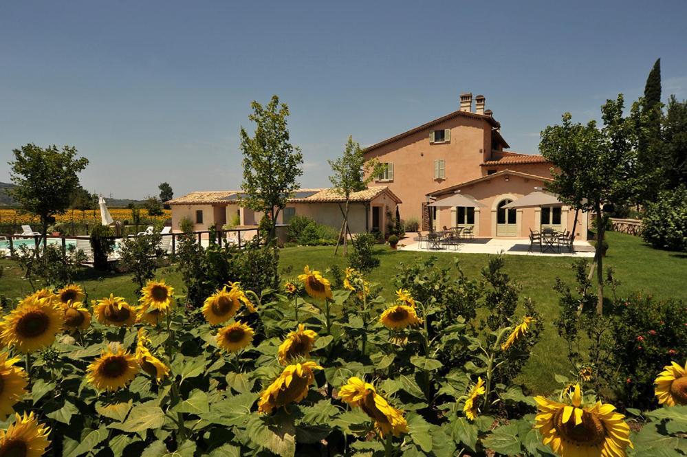 טרווי Country House Casco Dell'Acqua מראה חיצוני תמונה
