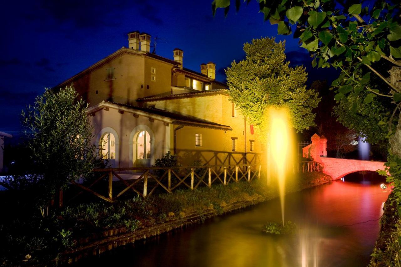 טרווי Country House Casco Dell'Acqua מראה חיצוני תמונה
